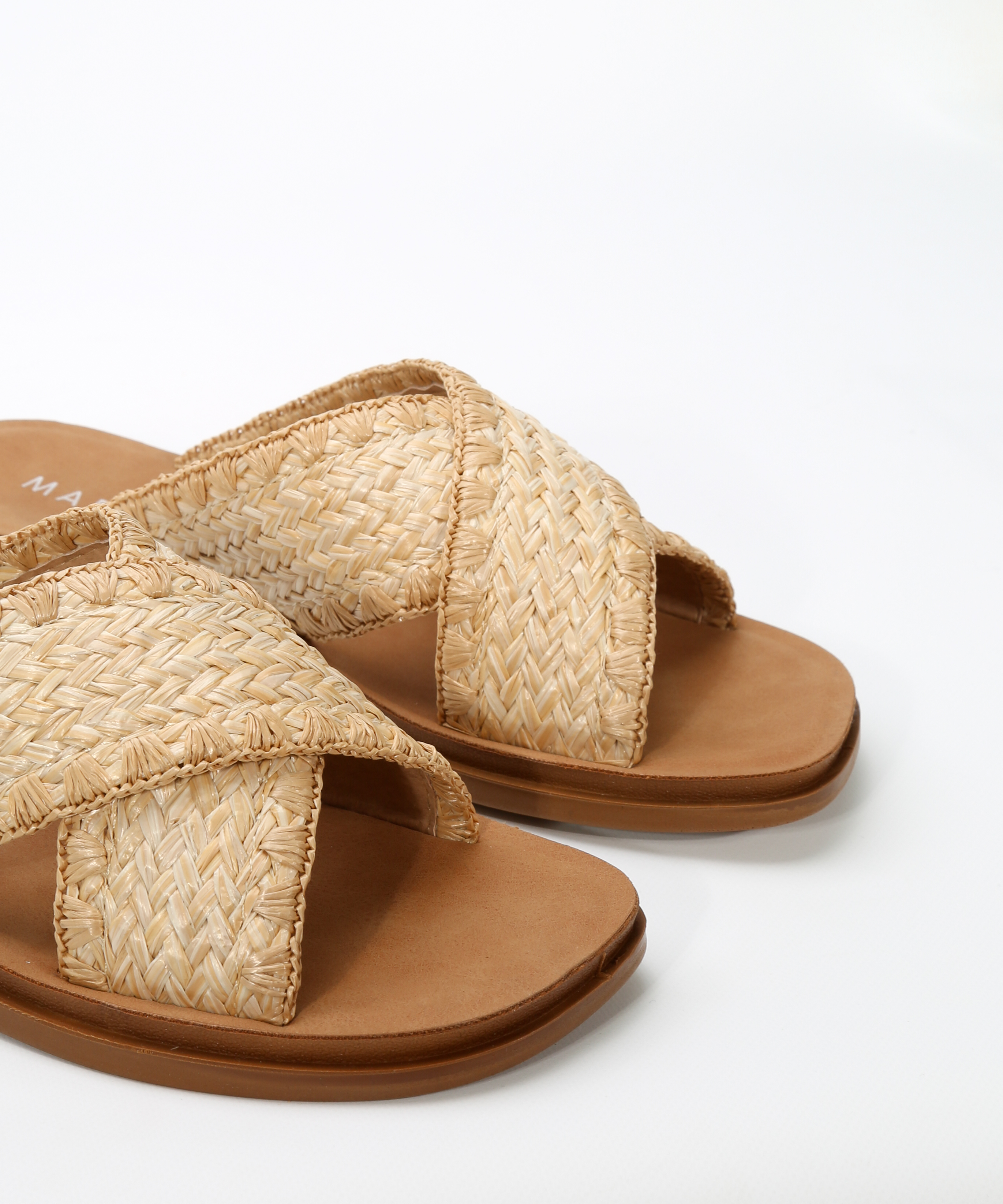 Sandalias planas tiras cruzadas rafia image number null